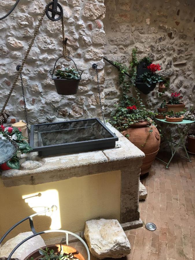 Aurora Medieval House Sermoneta Dış mekan fotoğraf